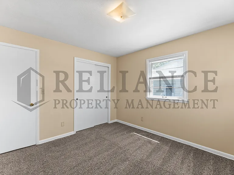 3052 S Bonn Ave — Photo 7