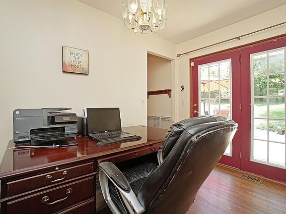 4th image of 11693 Hollingsworth Way