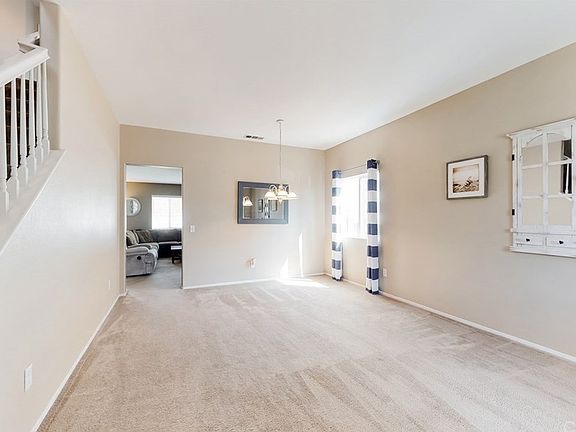 2nd image of 32595 Via Perales