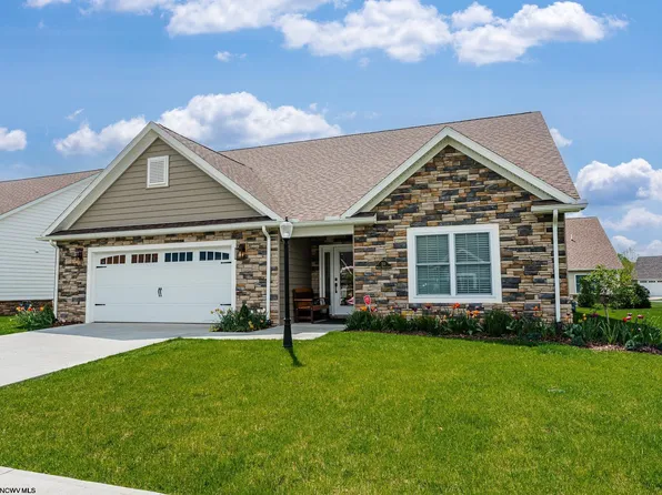 211 Middle Brook Ln, Morgantown, WV 26508