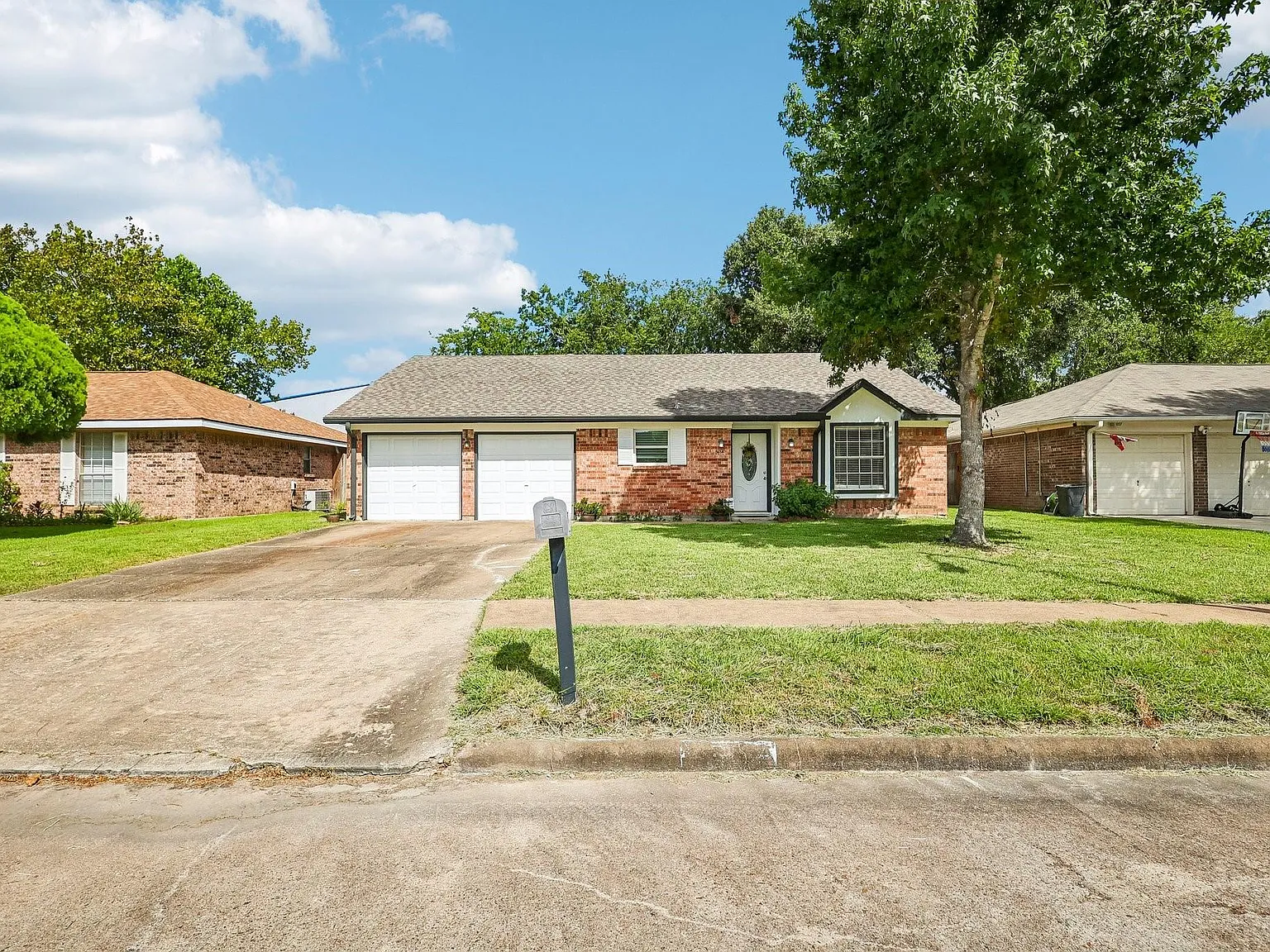 3 bed, 2.0 bath, 1650 sqft, $1,850 — Photo 1