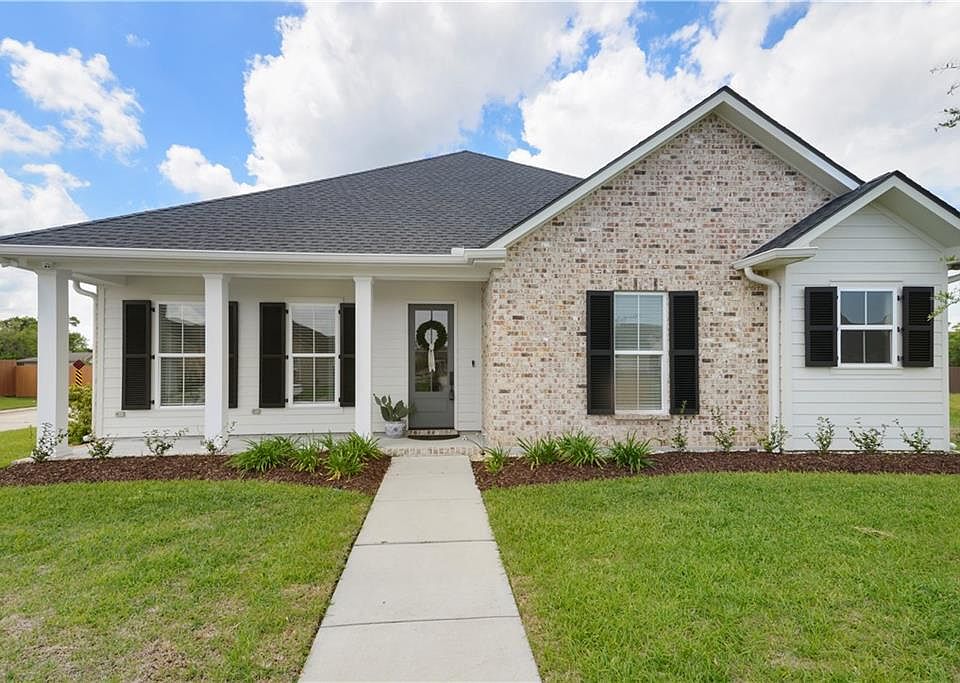 1st image of 310 Belle Ormond Cir