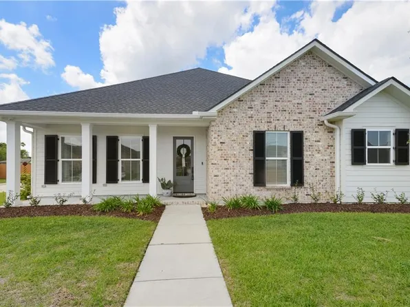 310 Belle Ormond Cir, Destrehan, LA 70047