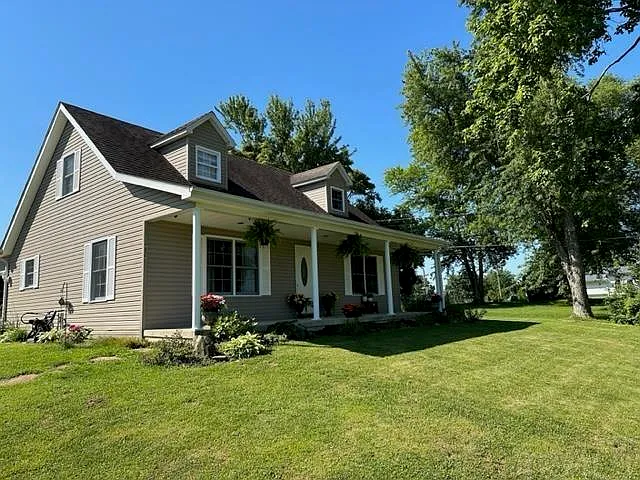 9819 W State Road 56 photo 1