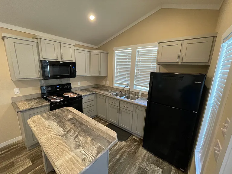 2118 N Florida Ave #24 — Photo 3