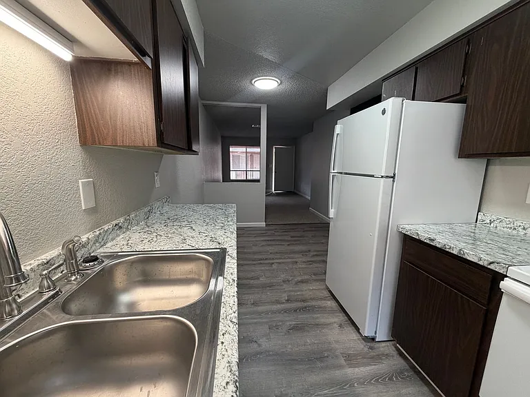 1575 Monte Vista Dr #2 — Photo 8