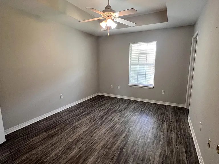 3633 Southward Dr #B — Photo 9