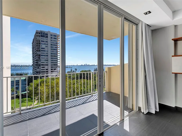 11111 Biscayne Blvd #9B-928 — Photo 11