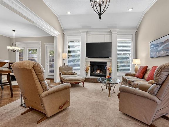 3rd image of 11107 N Madison Ct