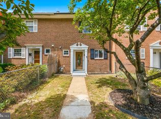 1004 Colonial Ave, Alexandria, VA 22314