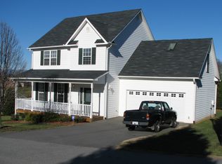 3 Viewpointe Ln, Asheville, NC 28806