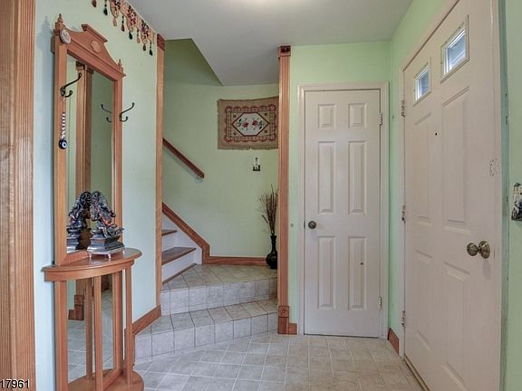 2nd image of 315 Ventnor Ct