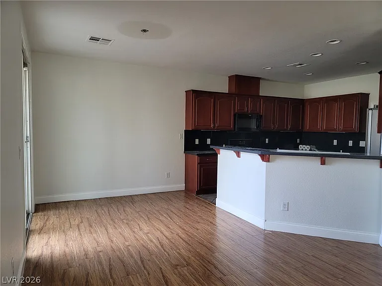 6140 Pine Villa Ave #103 — Photo 12
