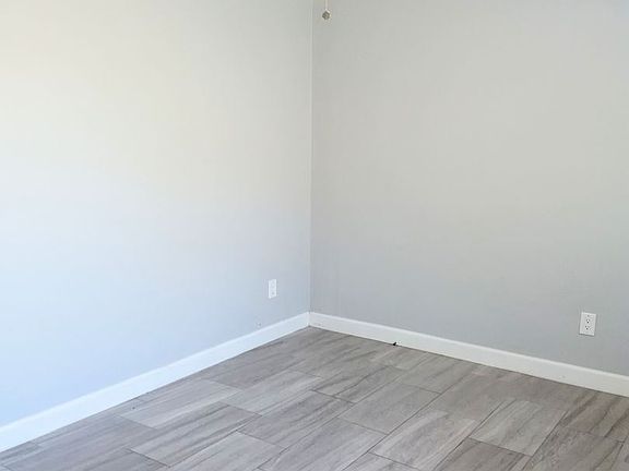 2nd image of 114 E Mariposa St APT 4