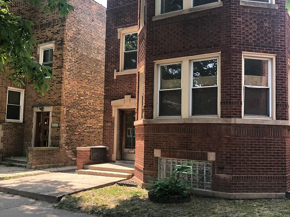 7644 S Cornell Ave #2