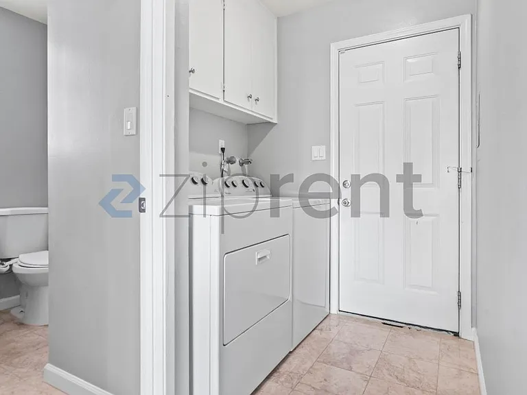 5319 Westbury Ct — Photo 19