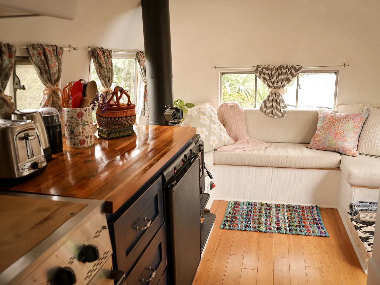 2860 Sunset Hls — Photo 4