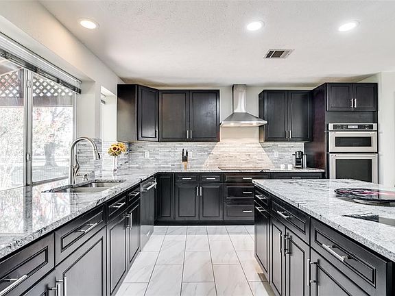 2nd image of 501 Palm Desert Dr