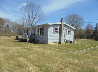 236 Honeysuckle Ln, Lehighton, PA 18235