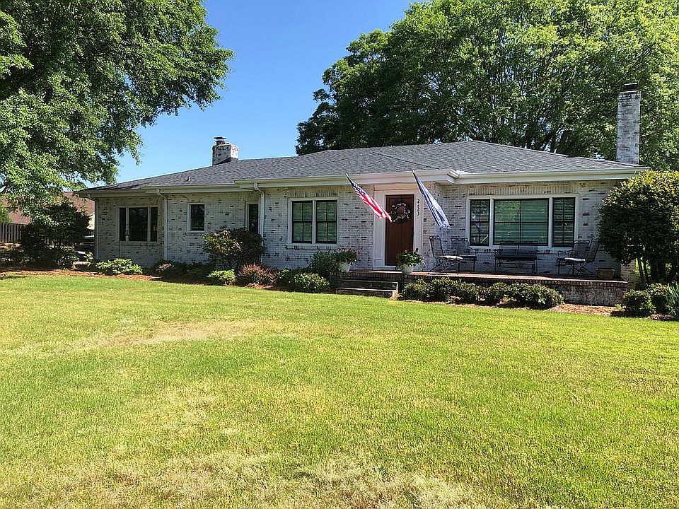 2nd image of 2223 Woodruff Rd