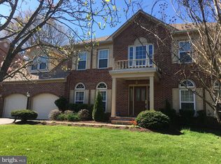 5430 Ashleigh Rd, Fairfax, VA 22030