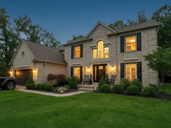 4987 Arbor Ct, West Bloomfield, MI 48324