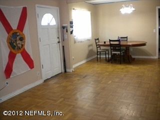 5th image of 836 Leonie Cir
