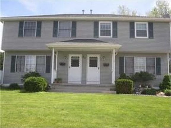 3rd image of 77 Conway St #R