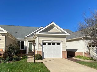 6916 Walnut Hill Dr, Gainesville, VA 20155