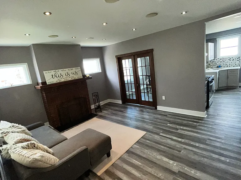 1115 Margray St — Photo 3
