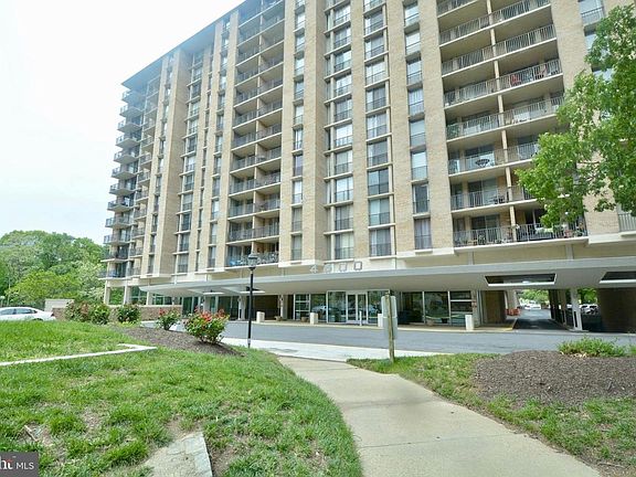 4th image of 4600 S Four Mile Run Dr APT 626