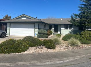 1 Atlantic Ct, Petaluma, CA