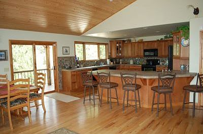 Breakfast bar and kitchen