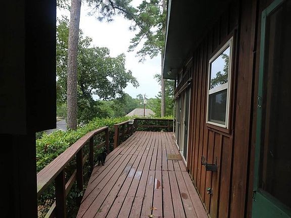 4th image of 447 Lakeview Dr
