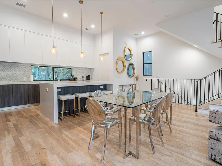 709 Memorial Heights Dr — Photo 13