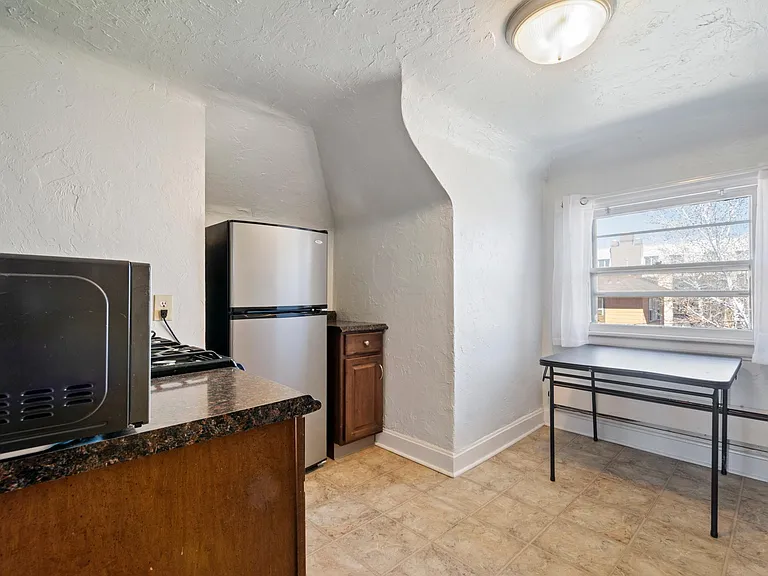 2615 E 12th Ave — Photo 10