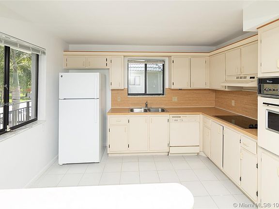3rd image of 16511 Blatt Blvd APT 201