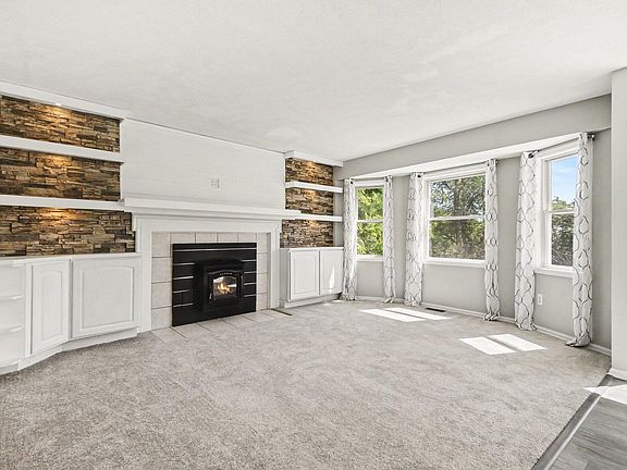 5th image of 1090 Cumberland Ave SE