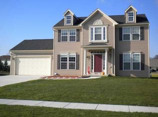 96 Park Ln, Grand Island, NY 14072