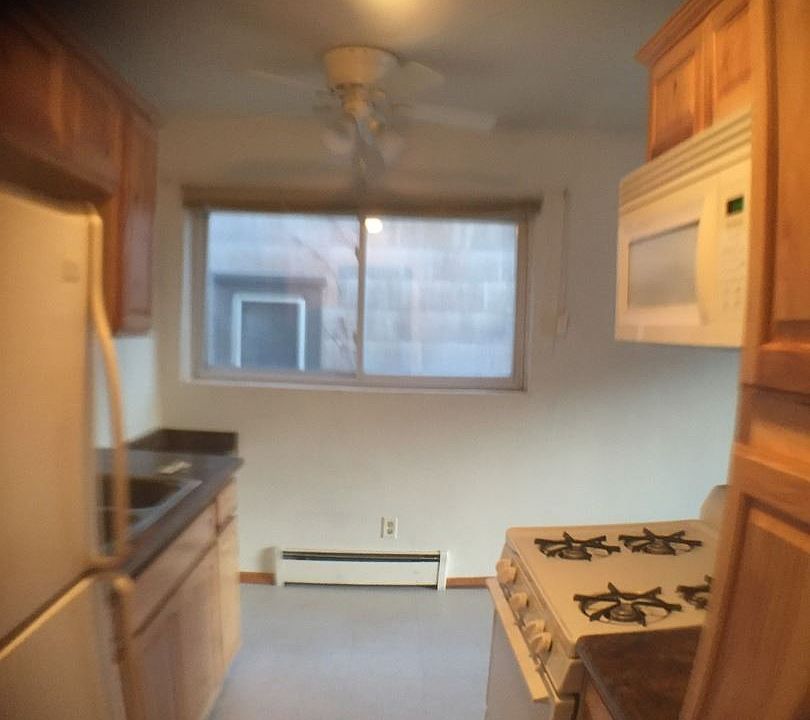 1st image of 1206 4th St SE APT 203