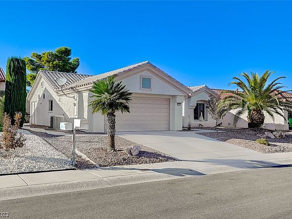 3rd image of 2549 Lotus Hill Dr