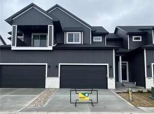 208 NE Country Meadow Lane, Ankeny, IA 50021