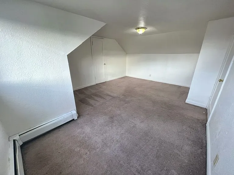 1335 Hyder St — Photo 91