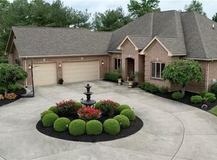 7740 Twin Oaks Dr, Middletown, OH 45042