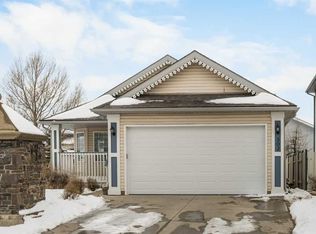 302 SE Arbour Ridge Park NW, Calgary, AB T3G4B1