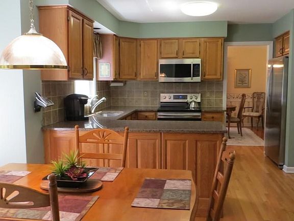 Eat in Kitchen
