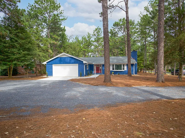 1 Bogie Dr — Photo 2