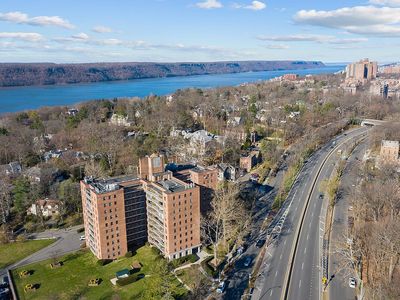 4901 Henry Hudson Pkwy W APT 2L, Bronx, NY, 10471