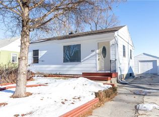 2017 E 21st St, Des Moines, IA 50317