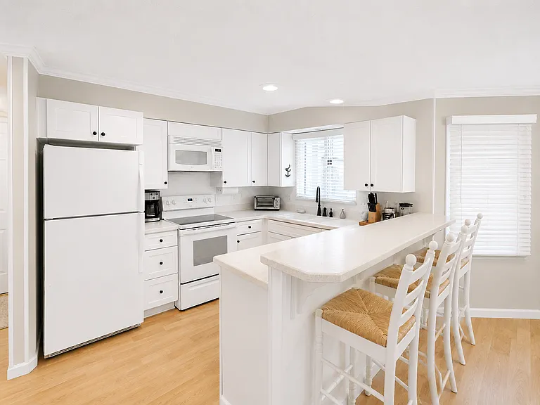 9766 S Harbour Pointe Dr #29 — Photo 4